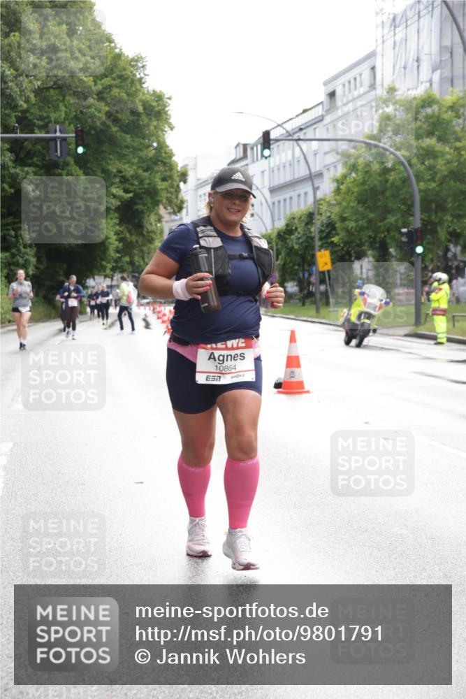 14.06.2026 - REWE Women's Run Jannik Wohlers http://msf.ph/oto/9801791 14.06.2026 10:11:30 Laufen 10864, 7 meine-sportfotos.de