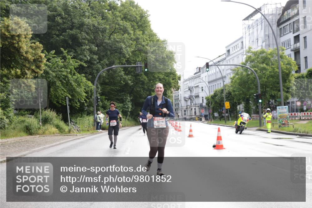 14.06.2026 - REWE Women's Run Jannik Wohlers http://msf.ph/oto/9801852 14.06.2026 10:11:42 Laufen 10707 meine-sportfotos.de