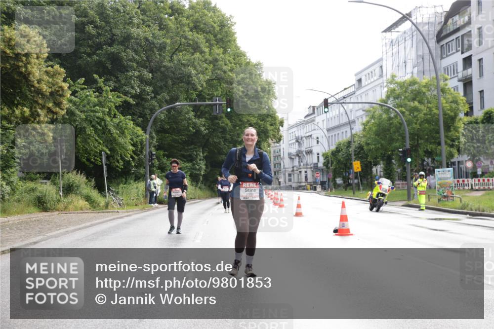 14.06.2026 - REWE Women's Run Jannik Wohlers http://msf.ph/oto/9801853 14.06.2026 10:11:42 Laufen 10707, 57 meine-sportfotos.de