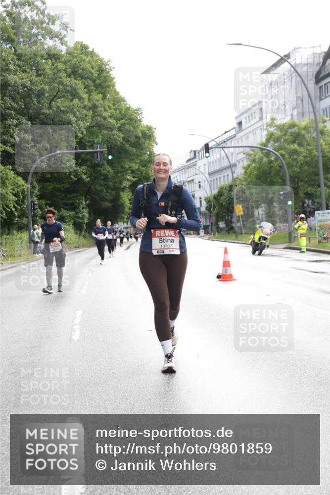 14.06.2026 - REWE Women's Run Jannik Wohlers http://msf.ph/oto/9801859 14.06.2026 10:11:43 Laufen 10707, 7 meine-sportfotos.de