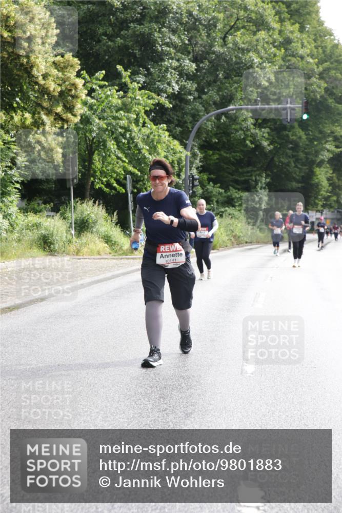 14.06.2026 - REWE Women's Run Jannik Wohlers http://msf.ph/oto/9801883 14.06.2026 10:11:45 Laufen 10141 meine-sportfotos.de