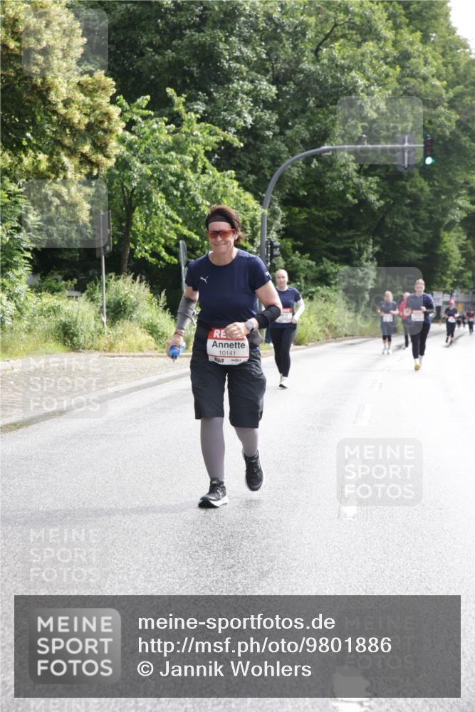 14.06.2026 - REWE Women's Run Jannik Wohlers http://msf.ph/oto/9801886 14.06.2026 10:11:46 Laufen 10141 meine-sportfotos.de