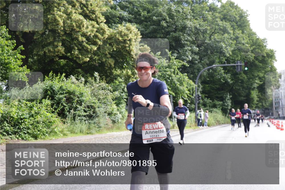 14.06.2026 - REWE Women's Run Jannik Wohlers http://msf.ph/oto/9801895 14.06.2026 10:11:47 Laufen 10141 meine-sportfotos.de