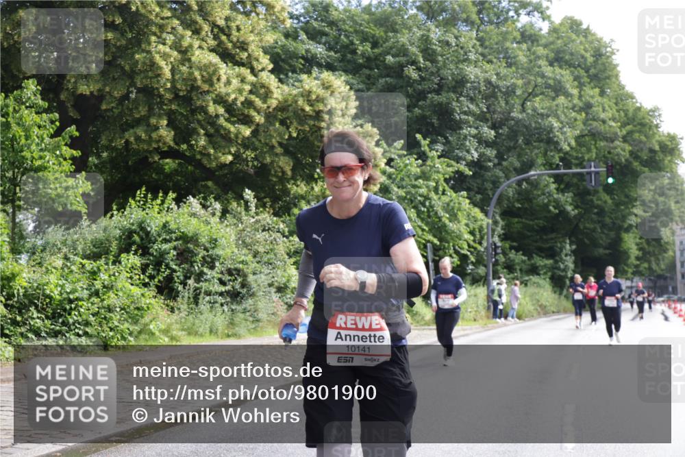 14.06.2026 - REWE Women's Run Jannik Wohlers http://msf.ph/oto/9801900 14.06.2026 10:11:47 Laufen 10141 meine-sportfotos.de