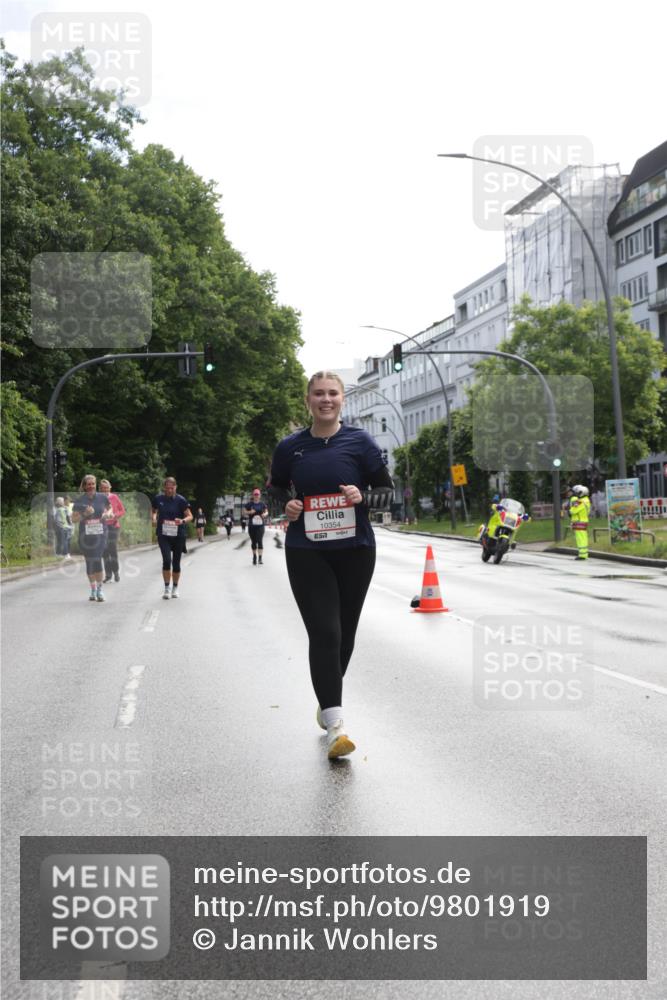 14.06.2026 - REWE Women's Run Jannik Wohlers http://msf.ph/oto/9801919 14.06.2026 10:11:54 Laufen 10354, 57 meine-sportfotos.de