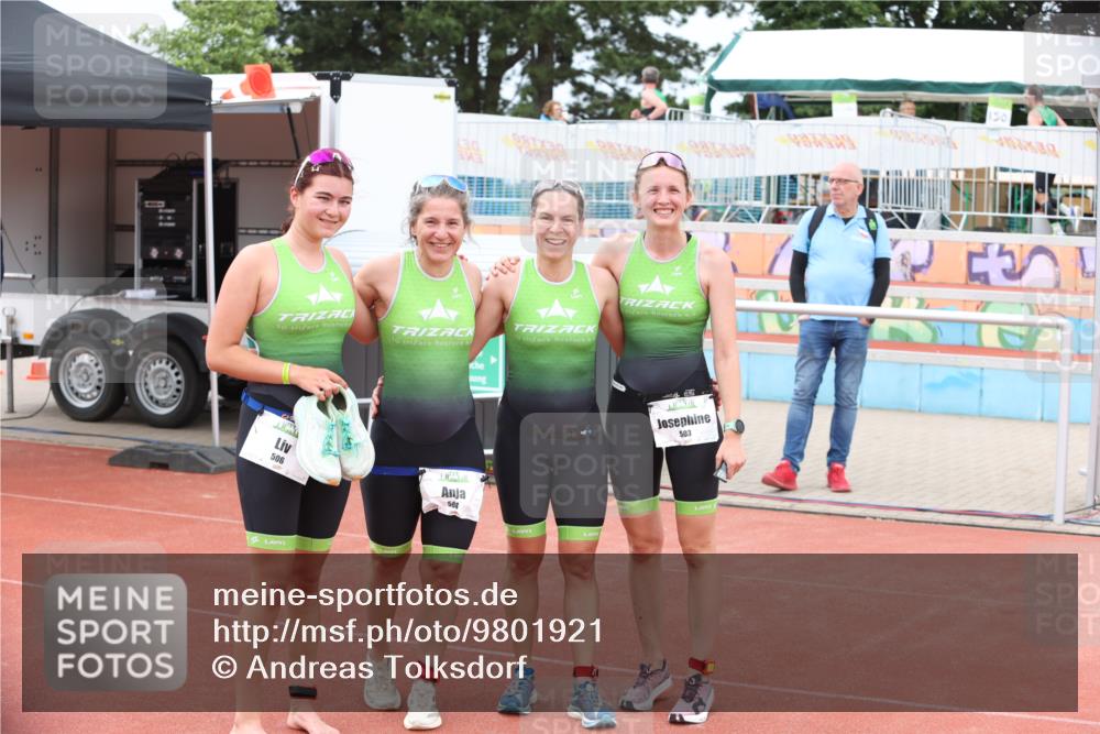 14.06.2026 - 7 Türme Triathlon Andreas Tolksdorf http://msf.ph/oto/9801921 14.06.2026 11:59:23 Ziel  meine-sportfotos.de