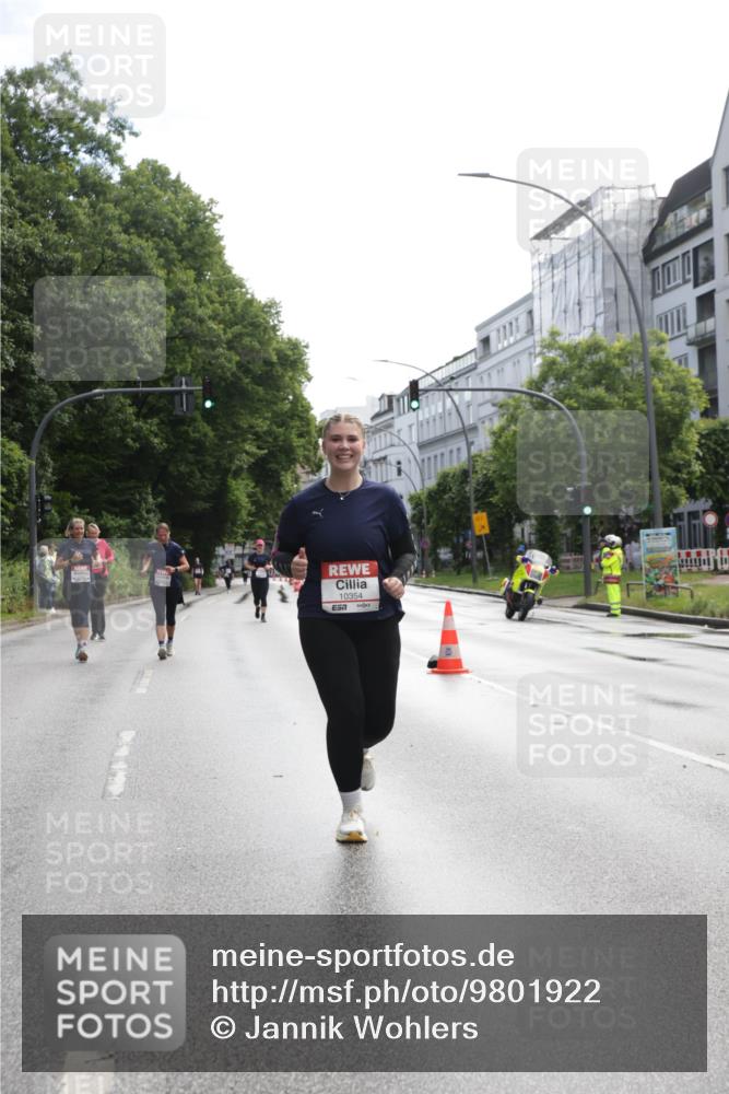 14.06.2026 - REWE Women's Run Jannik Wohlers http://msf.ph/oto/9801922 14.06.2026 10:11:54 Laufen 10354 meine-sportfotos.de