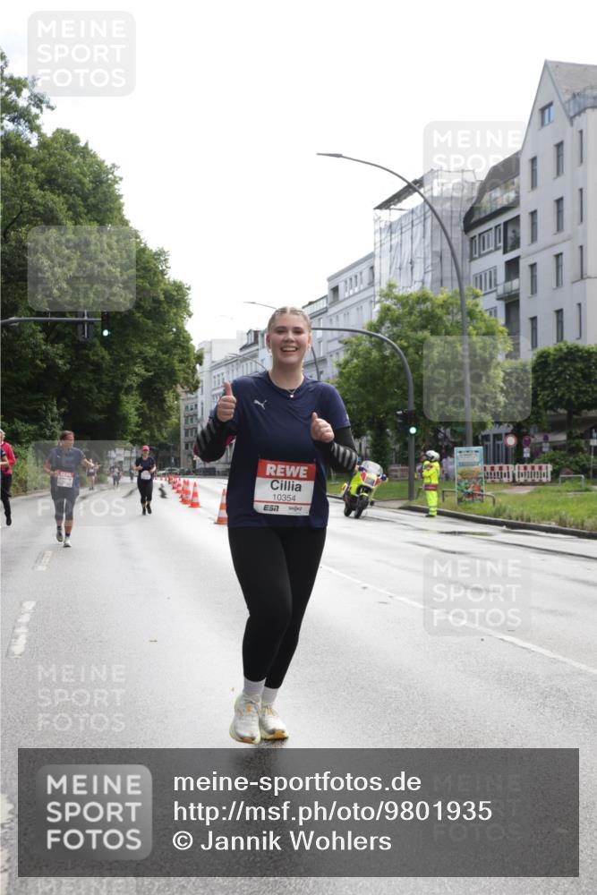 14.06.2026 - REWE Women's Run Jannik Wohlers http://msf.ph/oto/9801935 14.06.2026 10:11:55 Laufen 10354, 57 meine-sportfotos.de