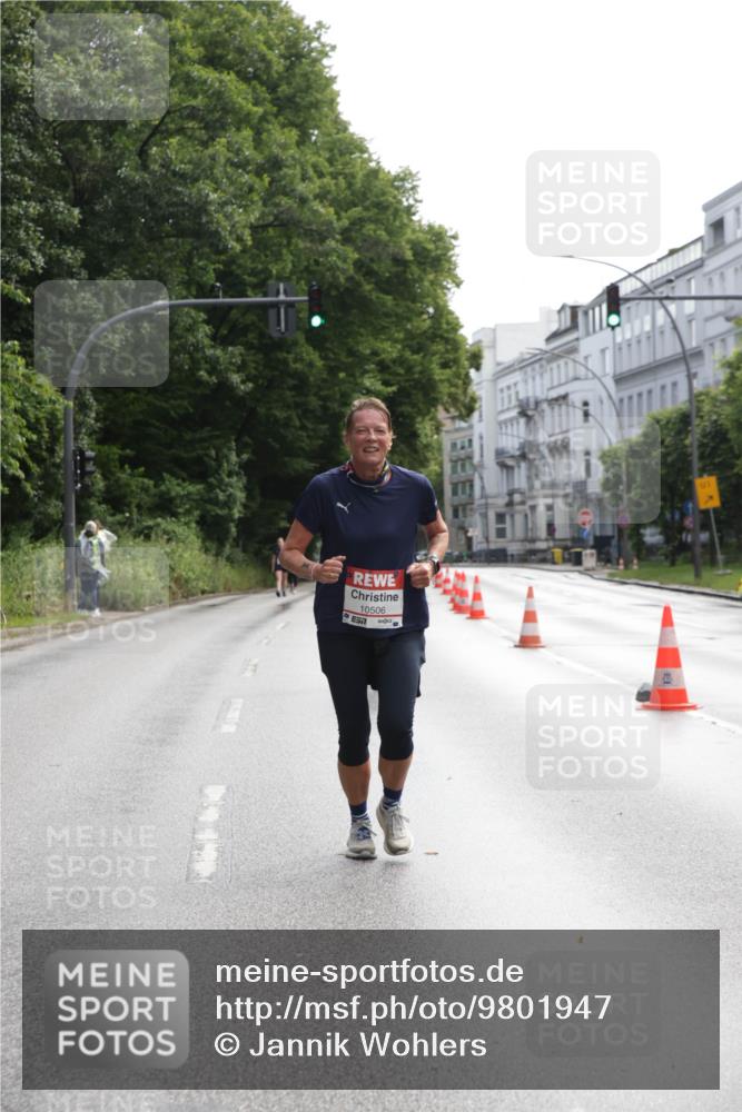 14.06.2026 - REWE Women's Run Jannik Wohlers http://msf.ph/oto/9801947 14.06.2026 10:11:59 Laufen 10506 meine-sportfotos.de