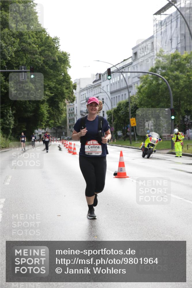 14.06.2026 - REWE Women's Run Jannik Wohlers http://msf.ph/oto/9801964 14.06.2026 10:12:03 Laufen 10157, 7, 01 meine-sportfotos.de