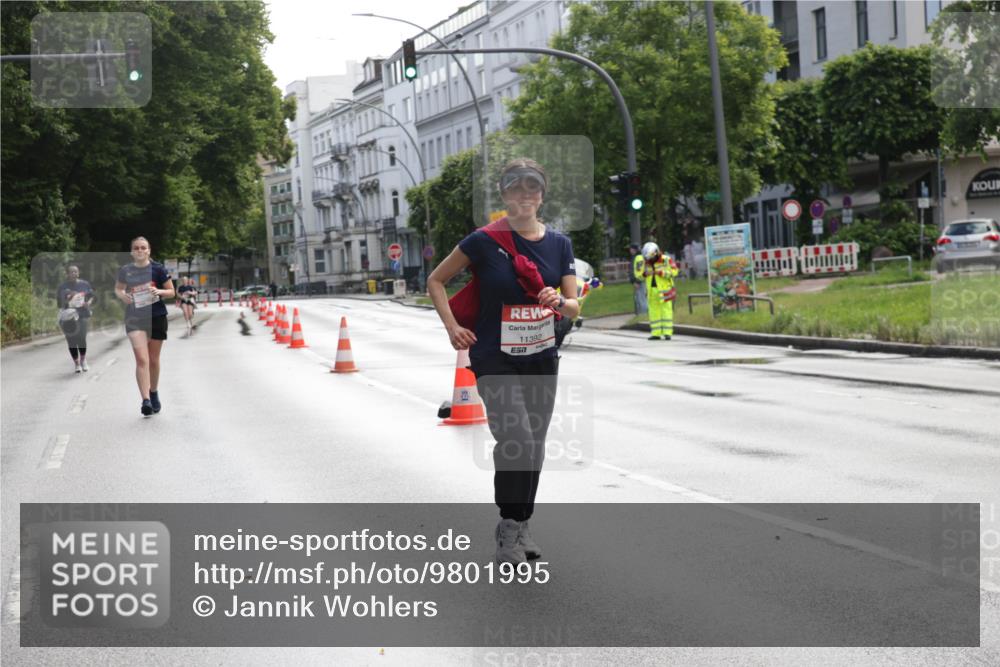 14.06.2026 - REWE Women's Run Jannik Wohlers http://msf.ph/oto/9801995 14.06.2026 10:12:18 Laufen 30, 11392 meine-sportfotos.de