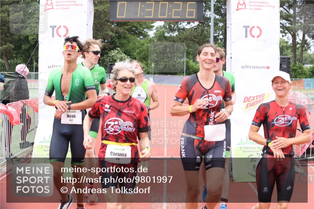 14.06.2026 - 7 Türme Triathlon Andreas Tolksdorf http://msf.ph/oto/9801997 14.06.2026 12:00:25 Ziel 450, 451, 452, 453, 475, 476, 477 meine-sportfotos.de