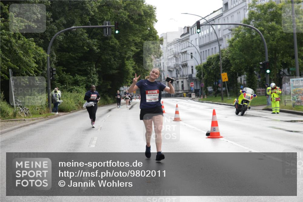 14.06.2026 - REWE Women's Run Jannik Wohlers http://msf.ph/oto/9802011 14.06.2026 10:12:21 Laufen 01 meine-sportfotos.de
