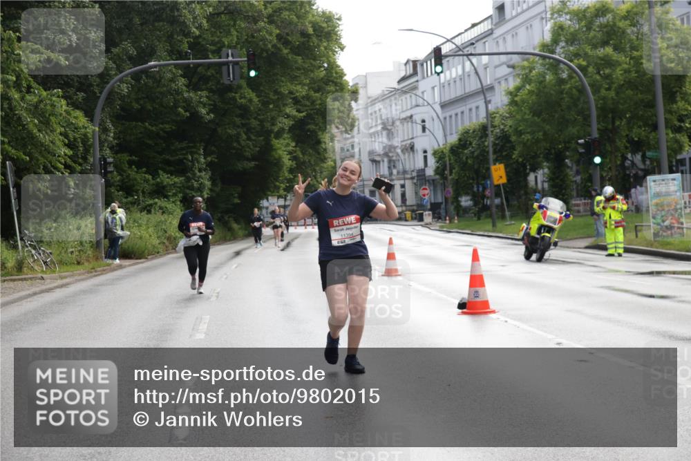 14.06.2026 - REWE Women's Run Jannik Wohlers http://msf.ph/oto/9802015 14.06.2026 10:12:21 Laufen 11394, 1 meine-sportfotos.de