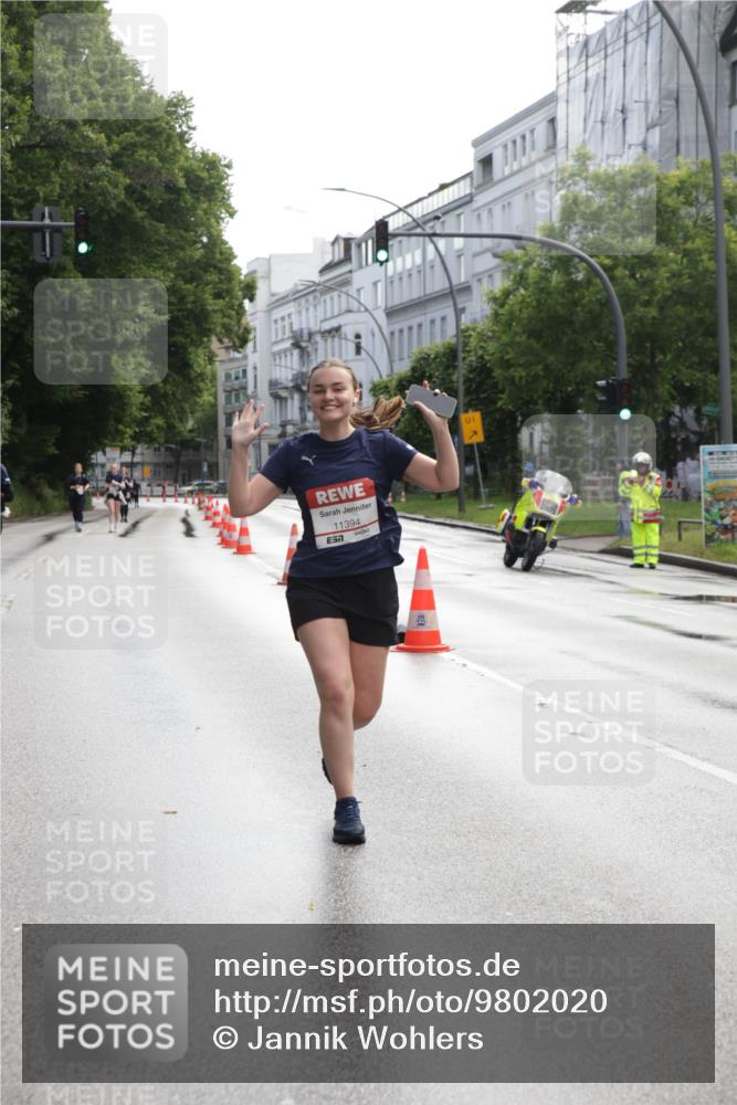 14.06.2026 - REWE Women's Run Jannik Wohlers http://msf.ph/oto/9802020 14.06.2026 10:12:22 Laufen 11394, 7, 1 meine-sportfotos.de