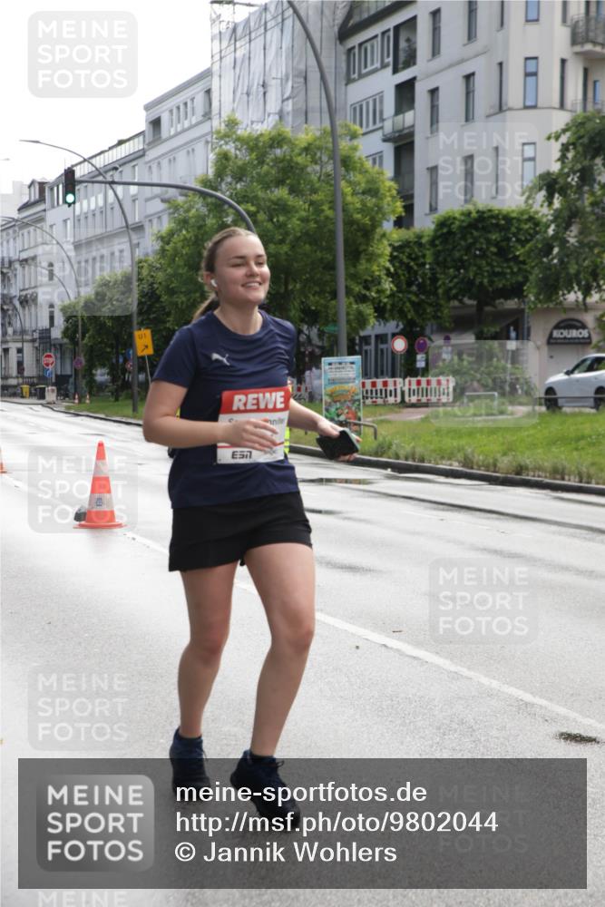 14.06.2026 - REWE Women's Run Jannik Wohlers http://msf.ph/oto/9802044 14.06.2026 10:12:23 Laufen 01 meine-sportfotos.de