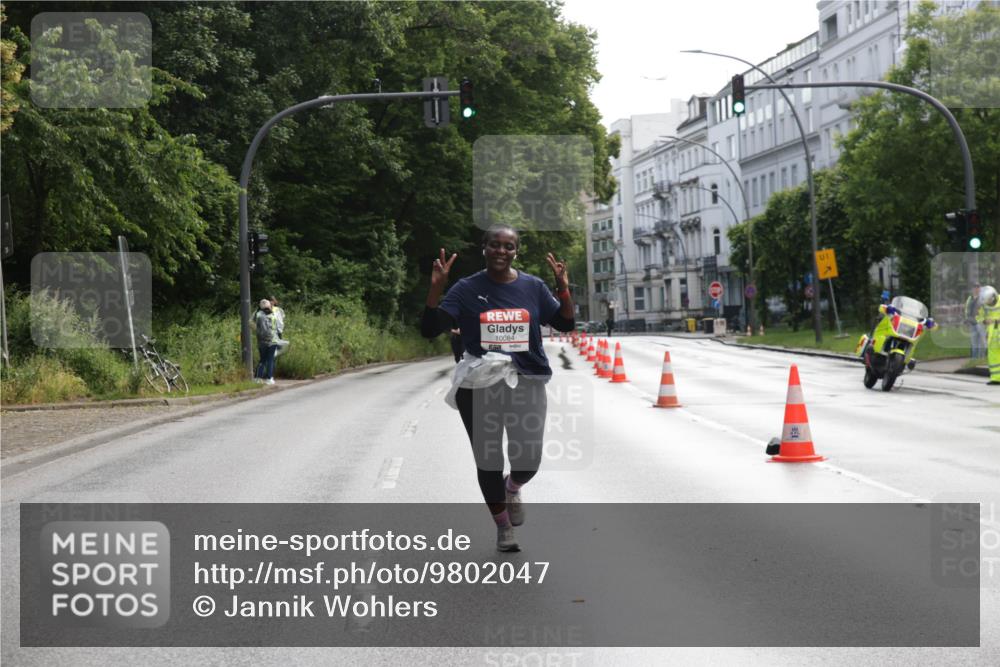 14.06.2026 - REWE Women's Run Jannik Wohlers http://msf.ph/oto/9802047 14.06.2026 10:12:26 Laufen 10084, 01 meine-sportfotos.de