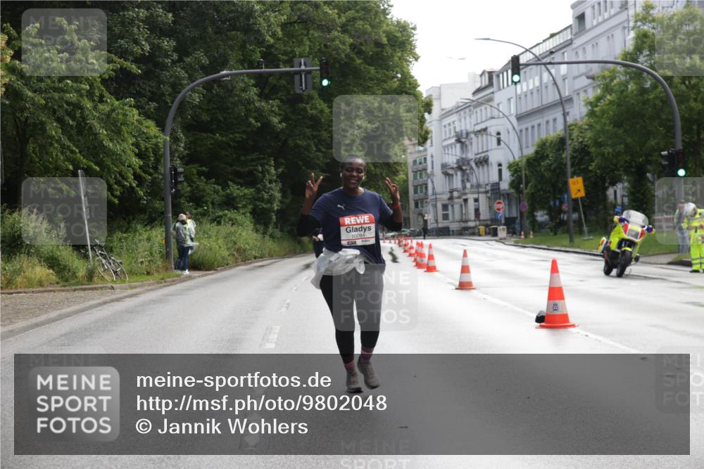 14.06.2026 - REWE Women's Run Jannik Wohlers http://msf.ph/oto/9802048 14.06.2026 10:12:26 Laufen 10084, 51, 01 meine-sportfotos.de