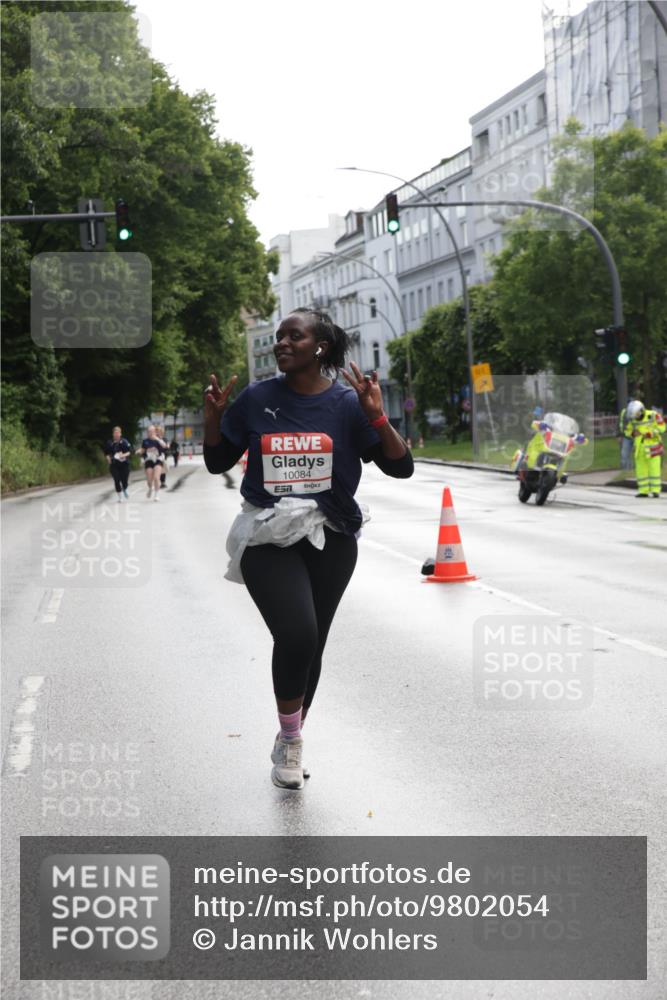 14.06.2026 - REWE Women's Run Jannik Wohlers http://msf.ph/oto/9802054 14.06.2026 10:12:27 Laufen 10084 meine-sportfotos.de