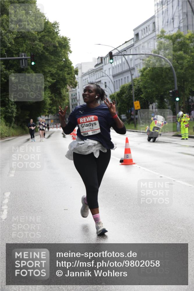 14.06.2026 - REWE Women's Run Jannik Wohlers http://msf.ph/oto/9802058 14.06.2026 10:12:27 Laufen 10084, 7 meine-sportfotos.de