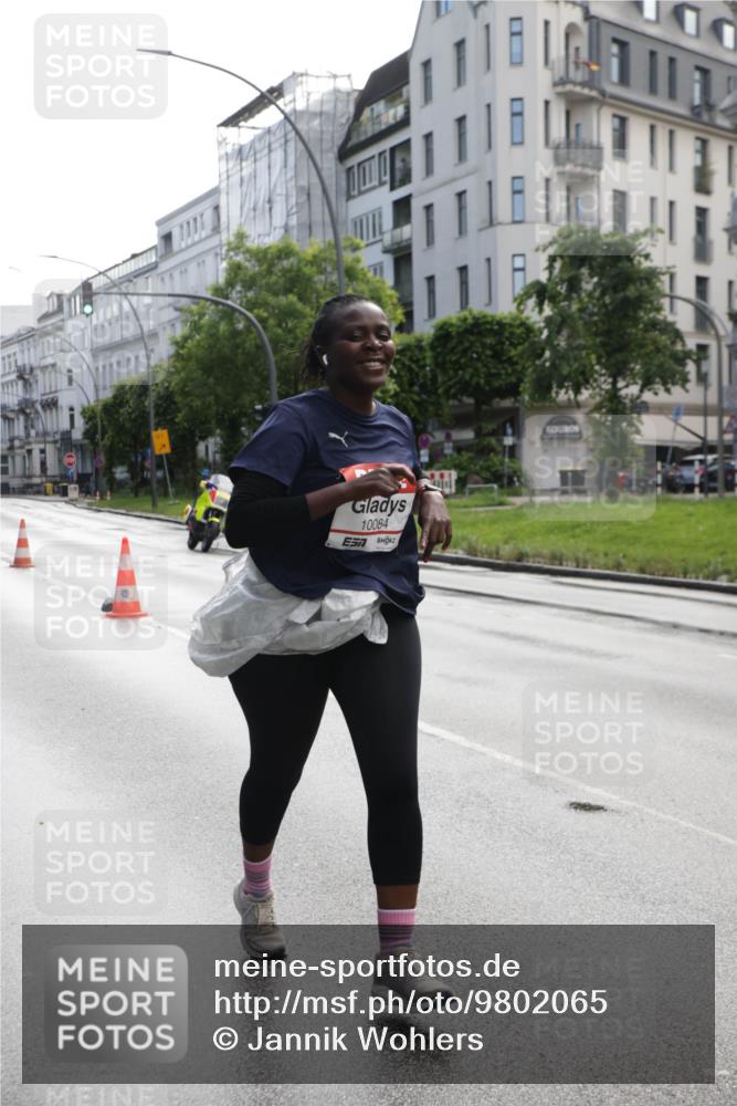 14.06.2026 - REWE Women's Run Jannik Wohlers http://msf.ph/oto/9802065 14.06.2026 10:12:28 Laufen 10084, 557 meine-sportfotos.de