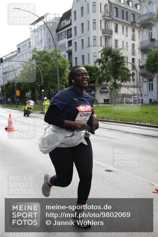 14.06.2026 - REWE Women's Run Jannik Wohlers http://msf.ph/oto/9802069 14.06.2026 10:12:29 Laufen 10084 meine-sportfotos.de