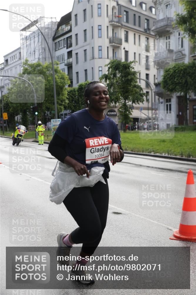 14.06.2026 - REWE Women's Run Jannik Wohlers http://msf.ph/oto/9802071 14.06.2026 10:12:29 Laufen 10084 meine-sportfotos.de