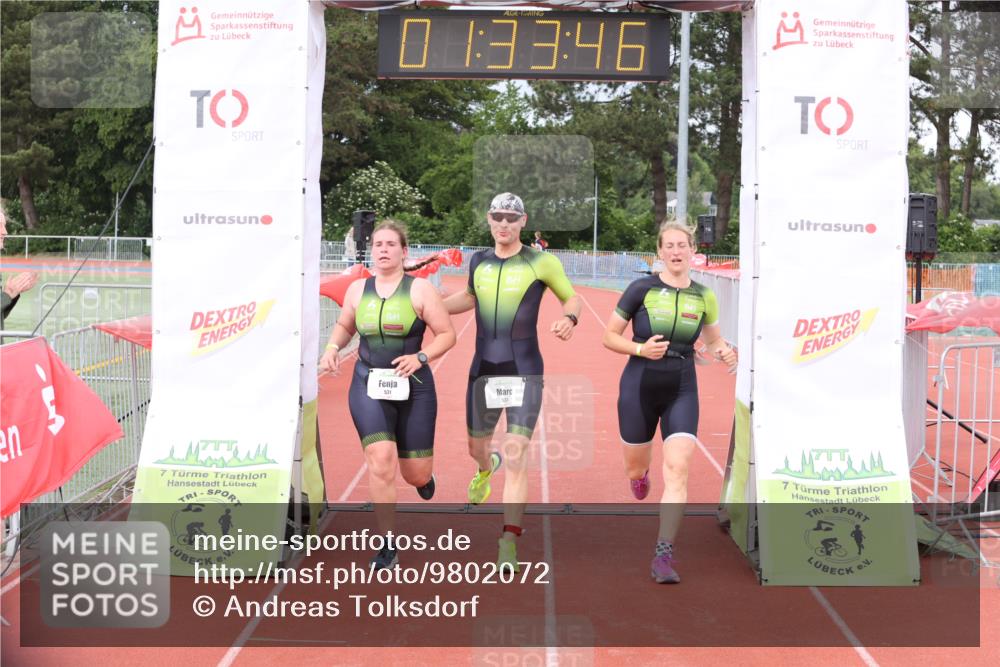 14.06.2026 - 7 Türme Triathlon Andreas Tolksdorf http://msf.ph/oto/9802072 14.06.2026 12:03:46 Ziel 531, 532, 533 meine-sportfotos.de