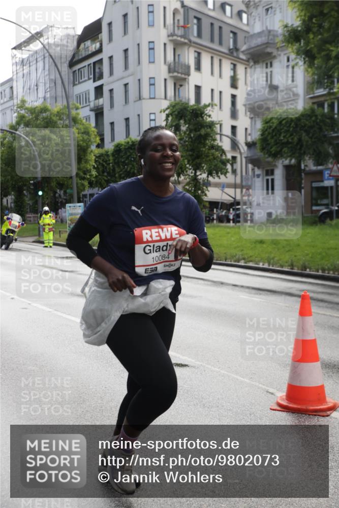 14.06.2026 - REWE Women's Run Jannik Wohlers http://msf.ph/oto/9802073 14.06.2026 10:12:29 Laufen 10084 meine-sportfotos.de