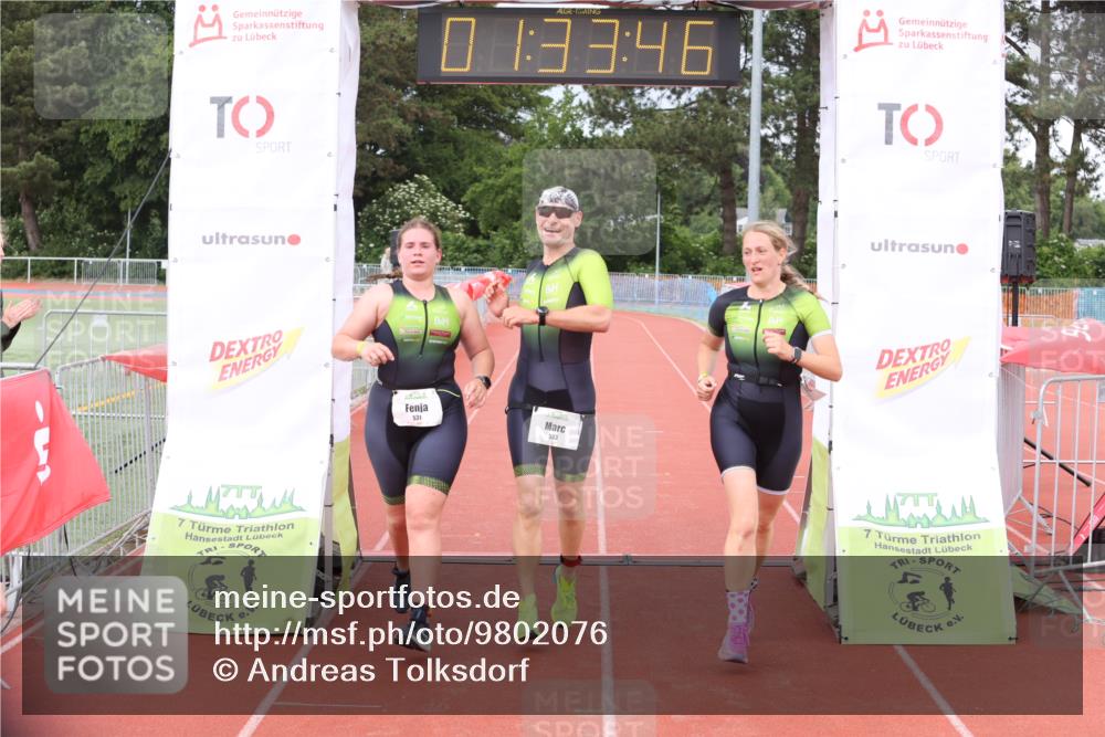 14.06.2026 - 7 Türme Triathlon Andreas Tolksdorf http://msf.ph/oto/9802076 14.06.2026 12:03:46 Ziel 531, 532, 533 meine-sportfotos.de