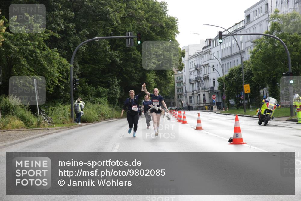 14.06.2026 - REWE Women's Run Jannik Wohlers http://msf.ph/oto/9802085 14.06.2026 10:12:36 Laufen 1 meine-sportfotos.de