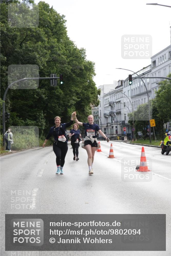 14.06.2026 - REWE Women's Run Jannik Wohlers http://msf.ph/oto/9802094 14.06.2026 10:12:38 Laufen 1 meine-sportfotos.de