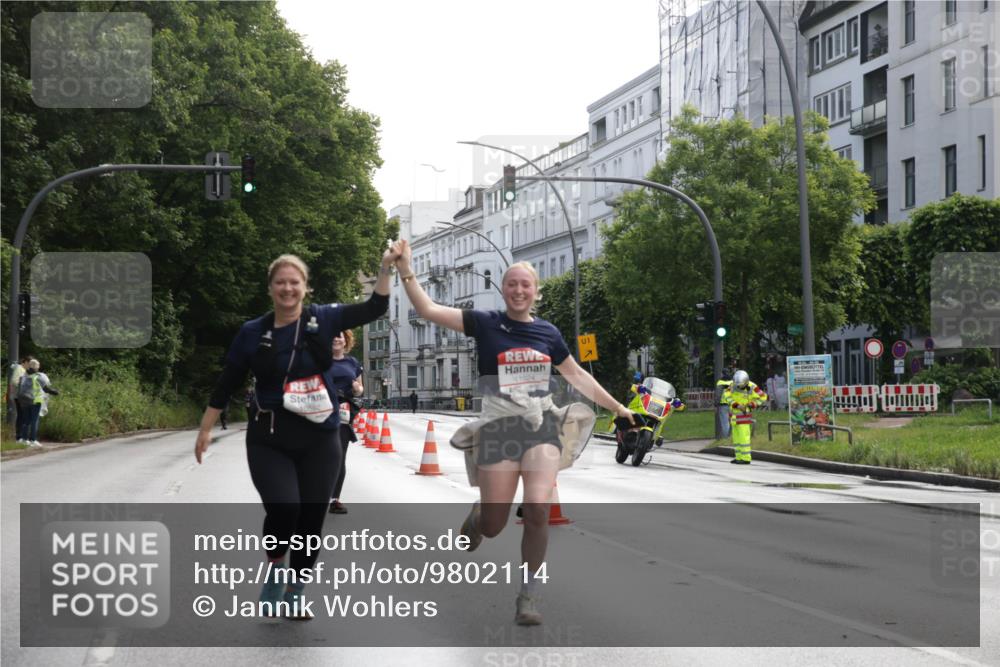 14.06.2026 - REWE Women's Run Jannik Wohlers http://msf.ph/oto/9802114 14.06.2026 10:12:40 Laufen 1024, 1 meine-sportfotos.de