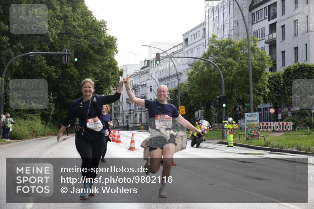 14.06.2026 - REWE Women's Run Jannik Wohlers http://msf.ph/oto/9802116 14.06.2026 10:12:40 Laufen 10592, 1024, 1 meine-sportfotos.de