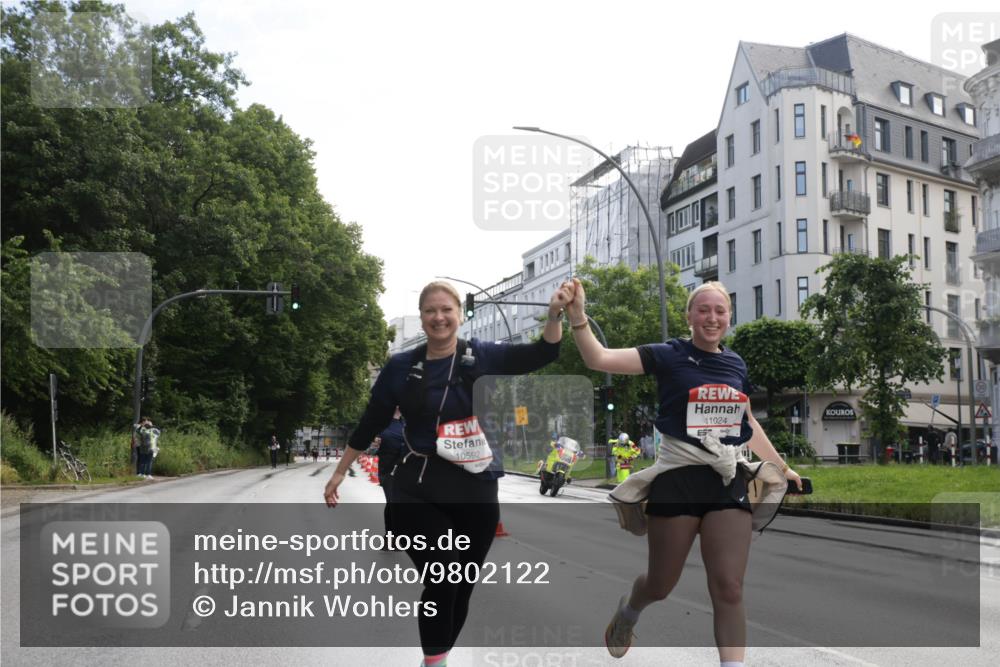 14.06.2026 - REWE Women's Run Jannik Wohlers http://msf.ph/oto/9802122 14.06.2026 10:12:42 Laufen 10592, 11024, 657 meine-sportfotos.de
