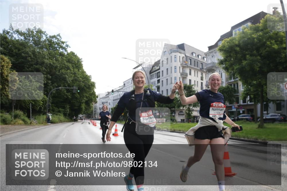 14.06.2026 - REWE Women's Run Jannik Wohlers http://msf.ph/oto/9802134 14.06.2026 10:12:43 Laufen 10592, 1024 meine-sportfotos.de