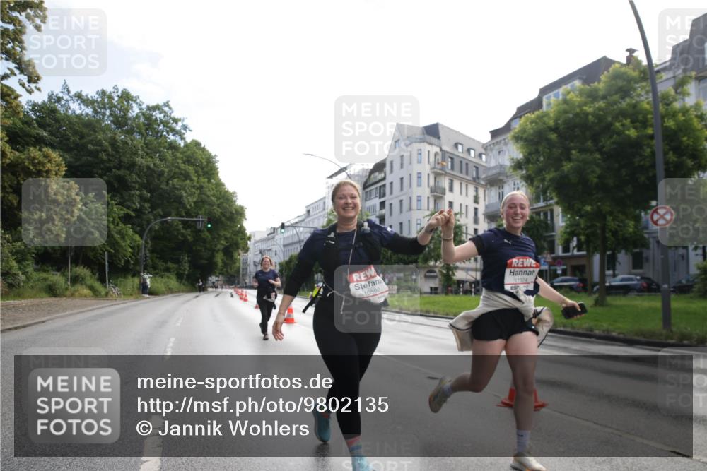 14.06.2026 - REWE Women's Run Jannik Wohlers http://msf.ph/oto/9802135 14.06.2026 10:12:43 Laufen 10592, 1024 meine-sportfotos.de