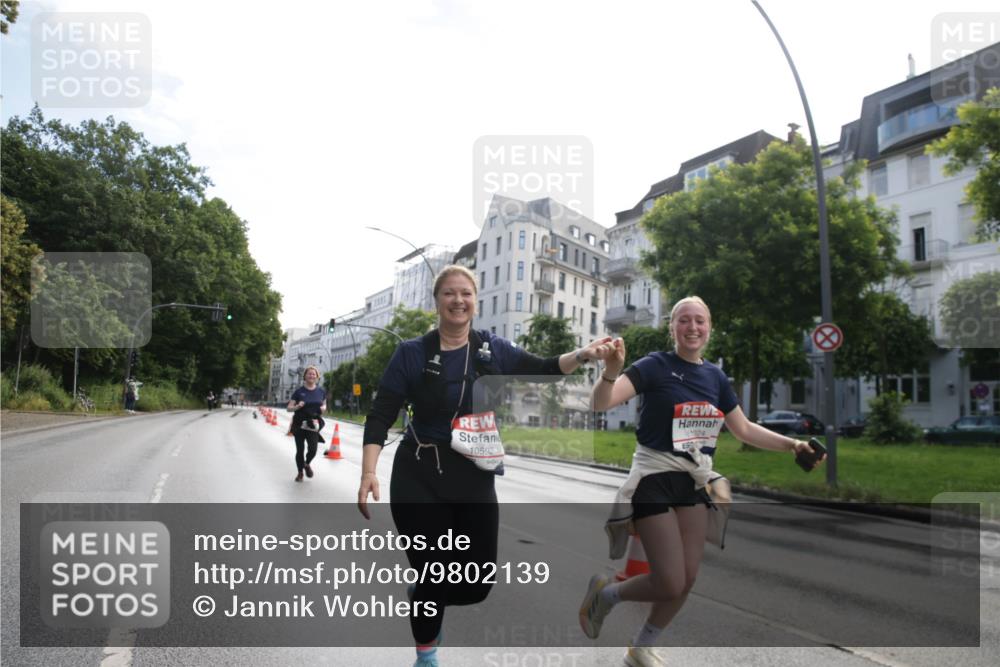 14.06.2026 - REWE Women's Run Jannik Wohlers http://msf.ph/oto/9802139 14.06.2026 10:12:43 Laufen 10592, 1024 meine-sportfotos.de