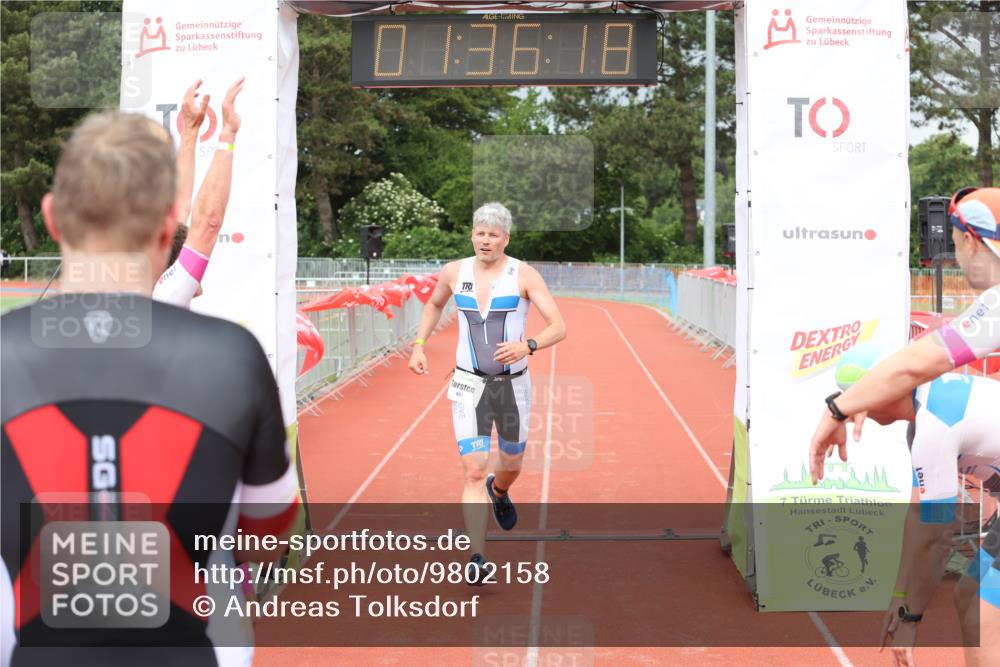 14.06.2026 - 7 Türme Triathlon Andreas Tolksdorf http://msf.ph/oto/9802158 14.06.2026 12:06:17 Ziel 447 meine-sportfotos.de