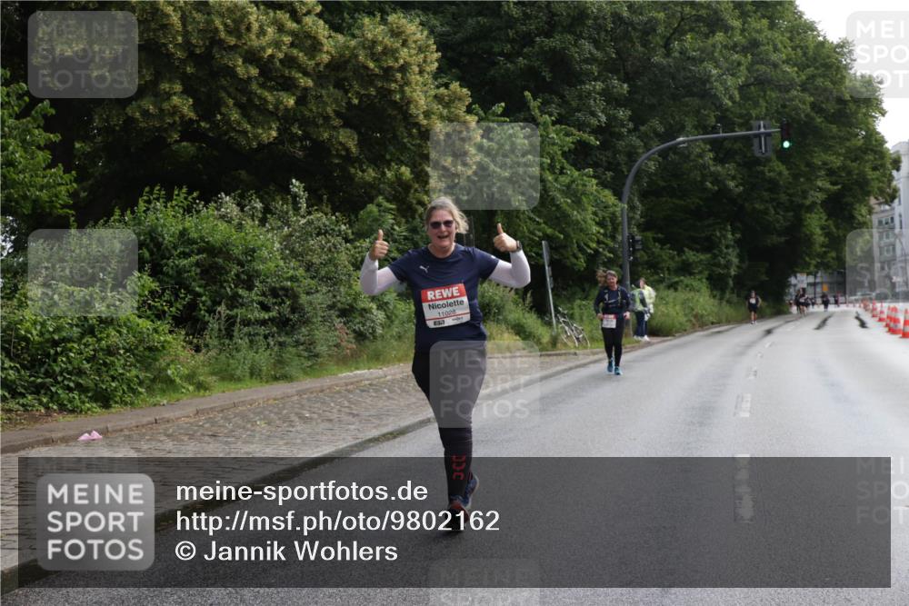 14.06.2026 - REWE Women's Run Jannik Wohlers http://msf.ph/oto/9802162 14.06.2026 10:13:08 Laufen 11028 meine-sportfotos.de