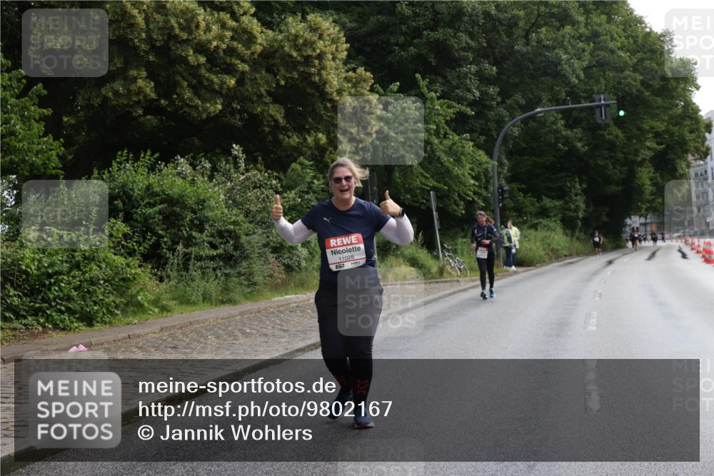 14.06.2026 - REWE Women's Run Jannik Wohlers http://msf.ph/oto/9802167 14.06.2026 10:13:09 Laufen 11028, 57 meine-sportfotos.de