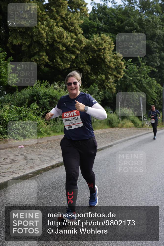 14.06.2026 - REWE Women's Run Jannik Wohlers http://msf.ph/oto/9802173 14.06.2026 10:13:10 Laufen 11028 meine-sportfotos.de