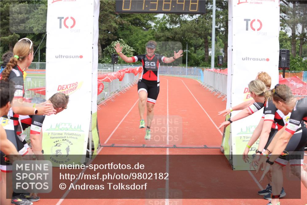 14.06.2026 - 7 Türme Triathlon Andreas Tolksdorf http://msf.ph/oto/9802182 14.06.2026 12:08:47 Ziel 484 meine-sportfotos.de