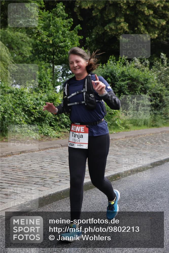 14.06.2026 - REWE Women's Run Jannik Wohlers http://msf.ph/oto/9802213 14.06.2026 10:13:16 Laufen 11054, 57 meine-sportfotos.de