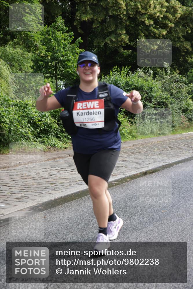 14.06.2026 - REWE Women's Run Jannik Wohlers http://msf.ph/oto/9802238 14.06.2026 10:13:35 Laufen 11256 meine-sportfotos.de