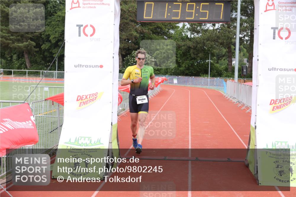 14.06.2026 - 7 Türme Triathlon Andreas Tolksdorf http://msf.ph/oto/9802245 14.06.2026 12:09:57 Ziel 464 meine-sportfotos.de