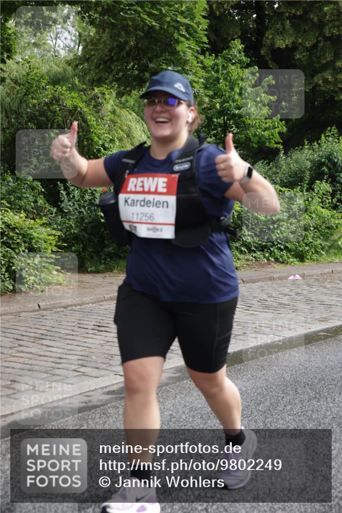 14.06.2026 - REWE Women's Run Jannik Wohlers http://msf.ph/oto/9802249 14.06.2026 10:13:35 Laufen 11256 meine-sportfotos.de