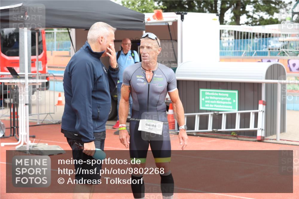 14.06.2026 - 7 Türme Triathlon Andreas Tolksdorf http://msf.ph/oto/9802268 14.06.2026 12:10:50 Ziel  meine-sportfotos.de