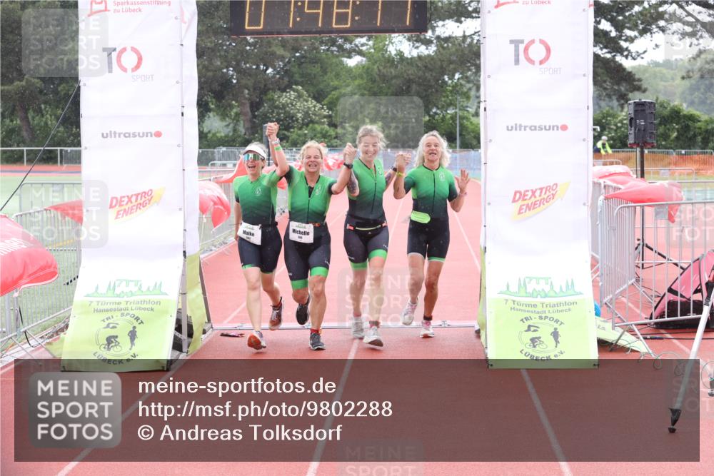 14.06.2026 - 7 Türme Triathlon Andreas Tolksdorf http://msf.ph/oto/9802288 14.06.2026 12:18:10 Ziel 499, 500, 501, 502 meine-sportfotos.de