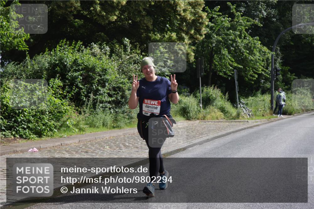 14.06.2026 - REWE Women's Run Jannik Wohlers http://msf.ph/oto/9802294 14.06.2026 10:13:57 Laufen 10485 meine-sportfotos.de